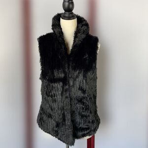 Bagatelle Black Faux Fur Vest w/Nylon Lining (Size: Small)